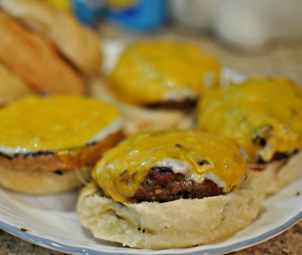 Cheeseburgers with Sauteed Mushrooms, Arugula and Dijon Aioli