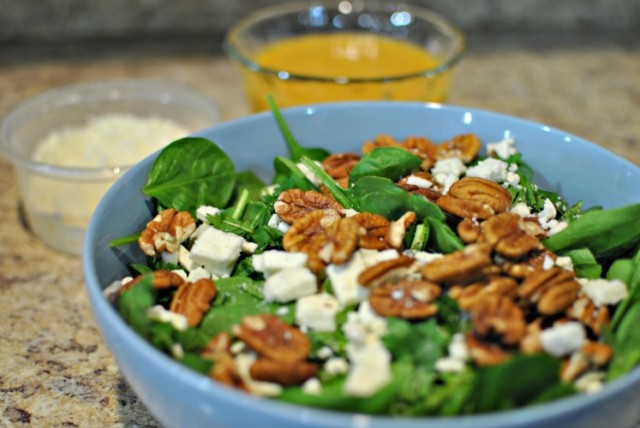 spinach salad with peach vinaigrette