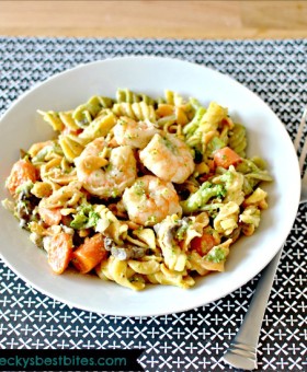 Light-n-Creamy-Rottini-with-Shrimp-and-Veggies