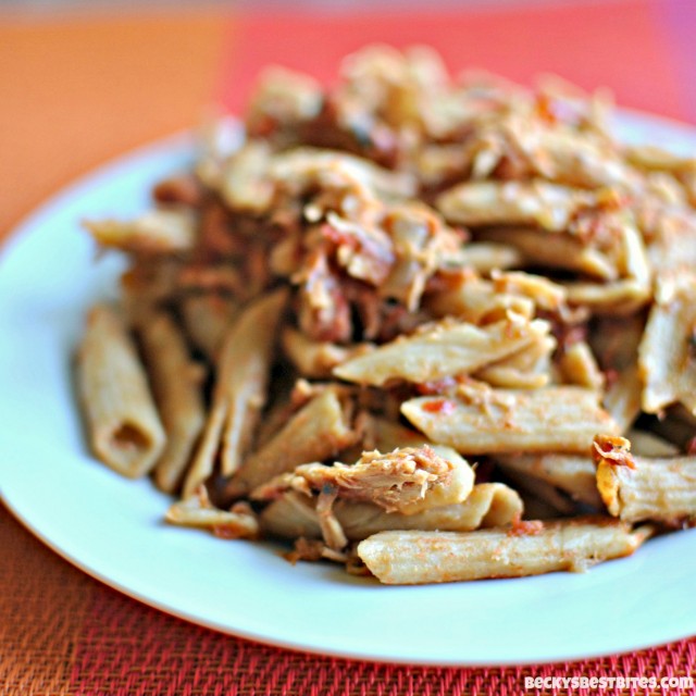 slow-cooker-italian-flag-chicken-pasta-thumb