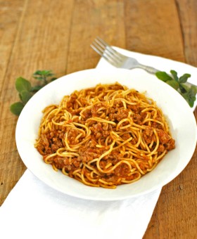 Yes, you ready that right! 15 minute Spaghetti Bolognese is possible thanks to a make-ahead sauce and angel hair pasta. The rich, robust and meaty sauce is complimented by delicate fresh herbs for a weeknight meal that you could proudly serve to guests. | BeckysBestBites.com