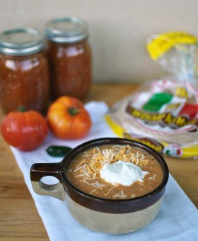 30 Minute Chicken Tortilla Soup tastes like it has simmered all day but the secret s that is quick, healthy & easy! The southwest flavors will warm up any chilly night and the best part is that this soup is ready in just 30 minutes! Becky's Best Bites