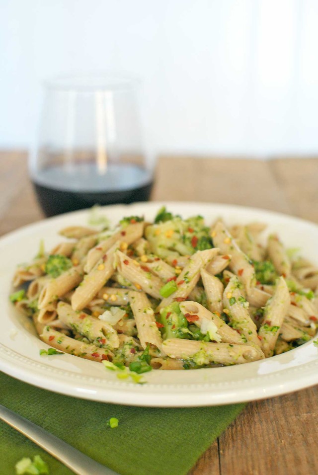 Spicy Penne with Broccoli and Garlic by BeckysBestBites.com