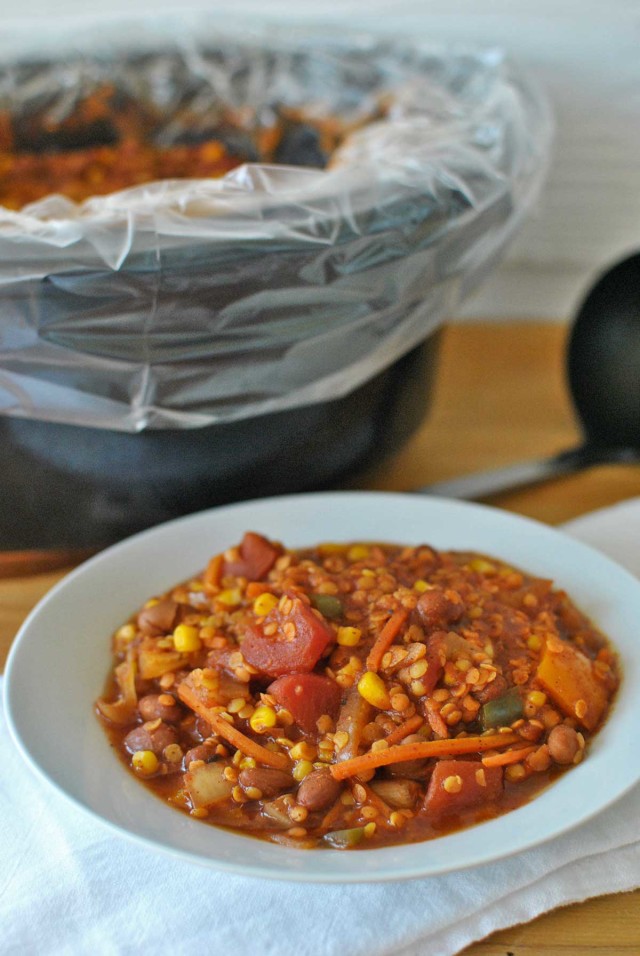 Spicy Slow Cooker Red Lentil Chili | beckysbestbites.com