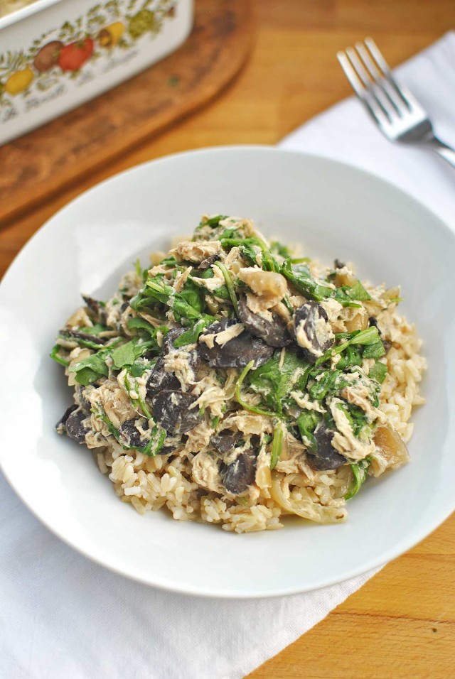 Slow Cooker Mushroom Ranch Chicken with Arugula | BeckysBestBites.com