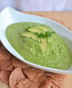 Whether your backyard barbequing, taking it to the beach, or camping in the great outdoors, this Guacamole Taquero brings the heat to your summer eats with Mezzetta’s Deli-Sliced Hot Jalapenos by Becky's Best Bites