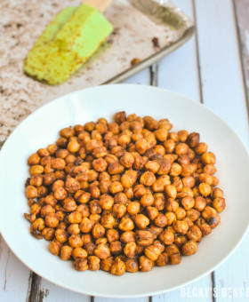 Smoky Spice Blend Roasted Chickpeas is a healthy recipe that is an ideal high fiber snack or appetizer. Throw a handful in salads for added crunch & texture. beckysbestbites.com