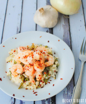 Spicy Shrimp Scampi Risotto with Garden Fresh Peas is made without butter or cheese for a healthy dinner recipe easy enough for any weekday night but yummy enough for any special meal. | beckysbestbites.com