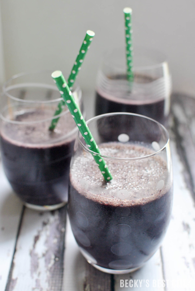 Berry Good Green Smoothie | beckysbestbites.com