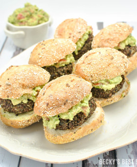 Red Quinoa and Black Bean Sliders with Easy Guacamole Spread is an easy, healthy, vegetarian, appetizer recipe for any game day spread or Super Bowl party!! | beckysbestbites.com