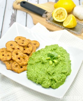 Cilantro Edamame Hummus is a healthy appetizer or snack recipe. No oil or tahini is needed to make this yummy, nutritious and easy treat. | beckysbestbites.com