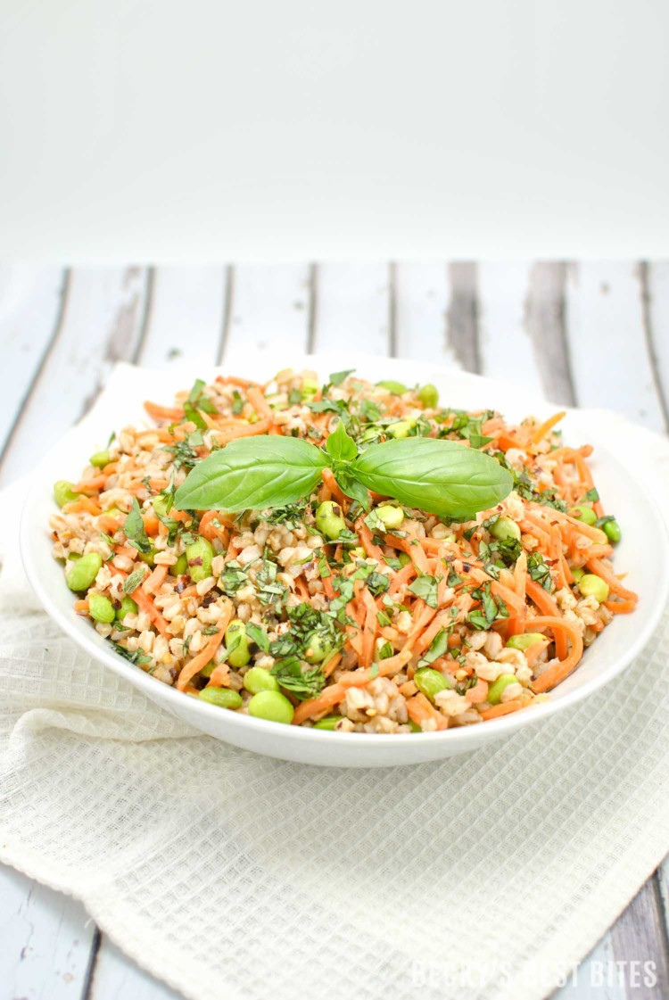 Spicy Farro Salad with Edamame and Carrots