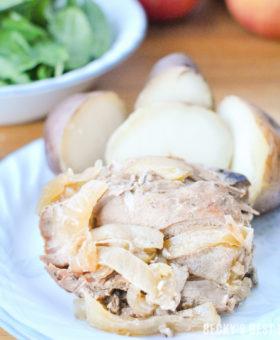 Slow Cooker Apple, Roasted Garlic & Herb Pork Loin with New Potatoes is an easy, family-friendly recipe perfect for busy fall schedules thanks to Smithfield® Marinated Fresh Pork! You just need ten minutes of prep in the morning to come home to a delicious fall meals that the whole family will love! #RealFlavorRealFast #ad | beckysbestbites.com