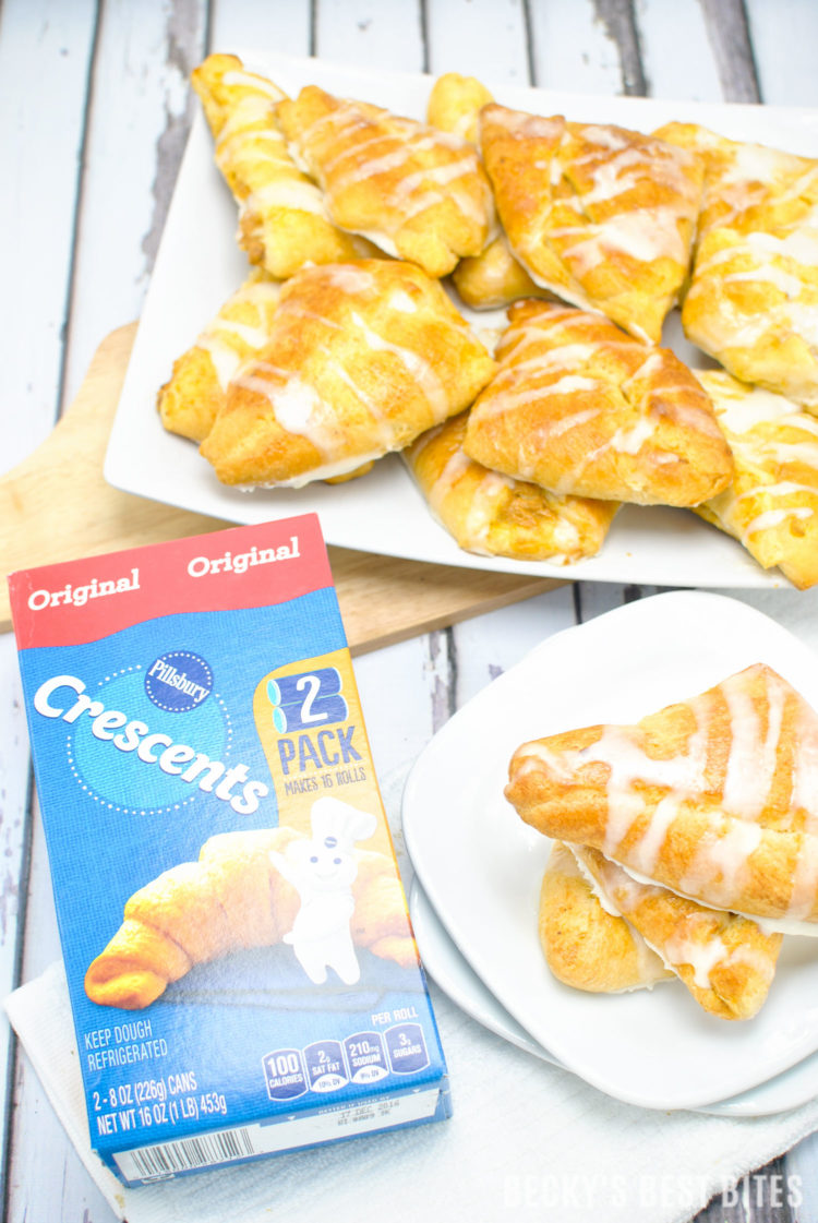 #ad Creamy Baked Pumpkin Pie Empanadas is healthier and easy dessert recipe perfect for Holiday entertaining made with a trusted brand, Pillsbury Crescent Rolls. They are mini kid-approved treats with all the flavors of the fall season and pumpkin pie while saving time to spend with family. #ItsBakingSeason | beckysbestbites.com