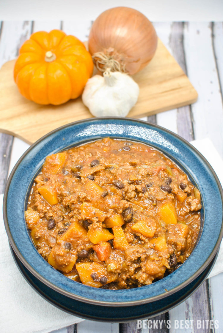 Hub's Butternut Squash, Black Bean and Beef Chili is a healthy and comforting fall soup recipe. It makes for a dinner packed with fiber, nutrients & spices to warm you from inside out on any chilly evening! | beckysbestbites.com