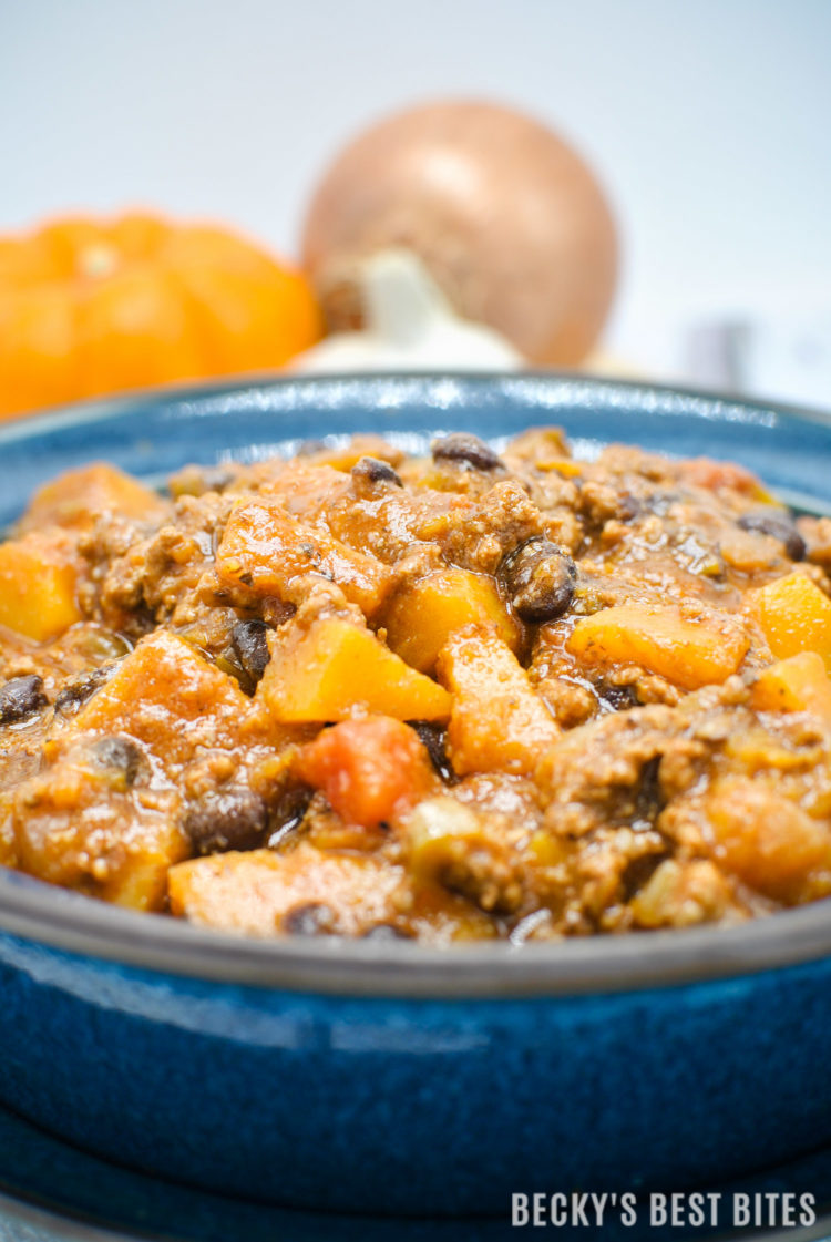 Hub's Butternut Squash, Black Bean and Beef Chili is a healthy and comforting fall soup recipe. It makes for a dinner packed with fiber, nutrients & spices to warm you from inside out on any chilly evening! | beckysbestbites.com