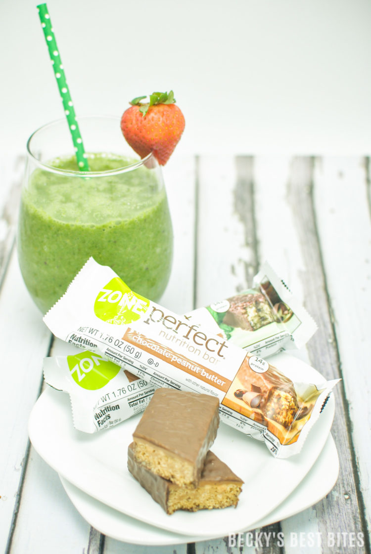 Sunrise Green Smoothie + ZonePerfect Nutrition Bars are the perfect pair to give an energizing power punch to fuel any morning routine! Together they are a healthy breakfast full of protein, vitamins and minerals to give you the energy you need to "do it all" during your day! | beckysbestbites.com