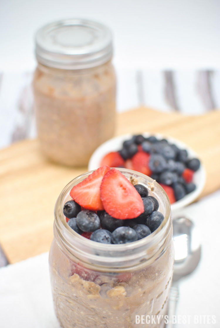 Berry Chocolate Protein Overnight Oats is a quick, easy & healthy breakfast recipe! Flexible, filling & portable, the options are endless for this on-the-go meal idea!! | beckysbestbites.com