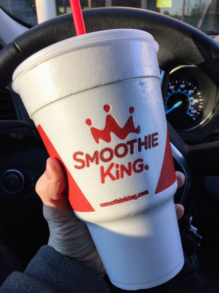 New Year, New Routines! Take the Change A Meal Challenge with Smoothie King as part of new healthy habits to integrate into your 2017 resolutions & personal goals! #ad #changeameal | beckysbestbites.com