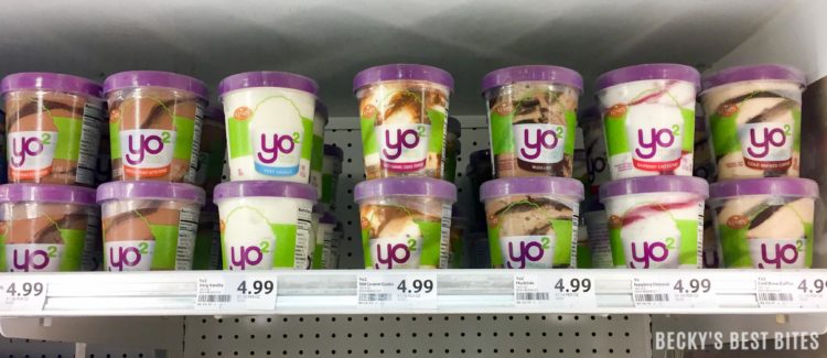 Kemps Yo² Frozen Yogurt Swirl Sandwiches are a fun and delicious way to indulge and treat yourself while not feeling guilty! Kemps Yo² has a clean label: NO high fructose corn syrup, NO artificial flavors, and NO artificial growth hormones! #ad #Yo2 #ItsTheCows | beckysbestbites.com