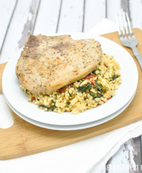 Mediterranean Pork and Orzo is a quick, easy and healthy recipe perfect for hectic weeknights. The spinach, roasted red peppers, feta cheese and mediterranean spices jazz up this simple dish into a meal that the whole family will love! | beckysbestbites.com