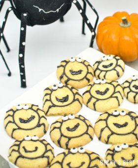 Easy Halloween Spider Cookies are a fun and festive treat made with Immaculate Baking Gluten Free Sugar Cookies. Let the kids help decorate as an entertaining after-school activity too! #ad #ImmaculateBaking | beckysbestbites.com