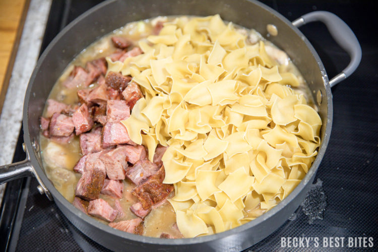 Weeknight Mushroom and Beef Stroganoff Skillet is a quick, easy and healthy dinner recipe that is ready in 30 minutes or less.  This one pot meal is sure to become a family favorite and the easy clean-up is another plus! | beckysbestbites.com