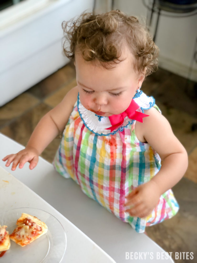 #ad Red Baron Pizza Night Solves Summer Chaos by providing a dinner solution that the whole family will love! Say good-bye to summertime mealtime battles now! #NeverFlySolo @RedBaronPizza | beckysbestbites.com